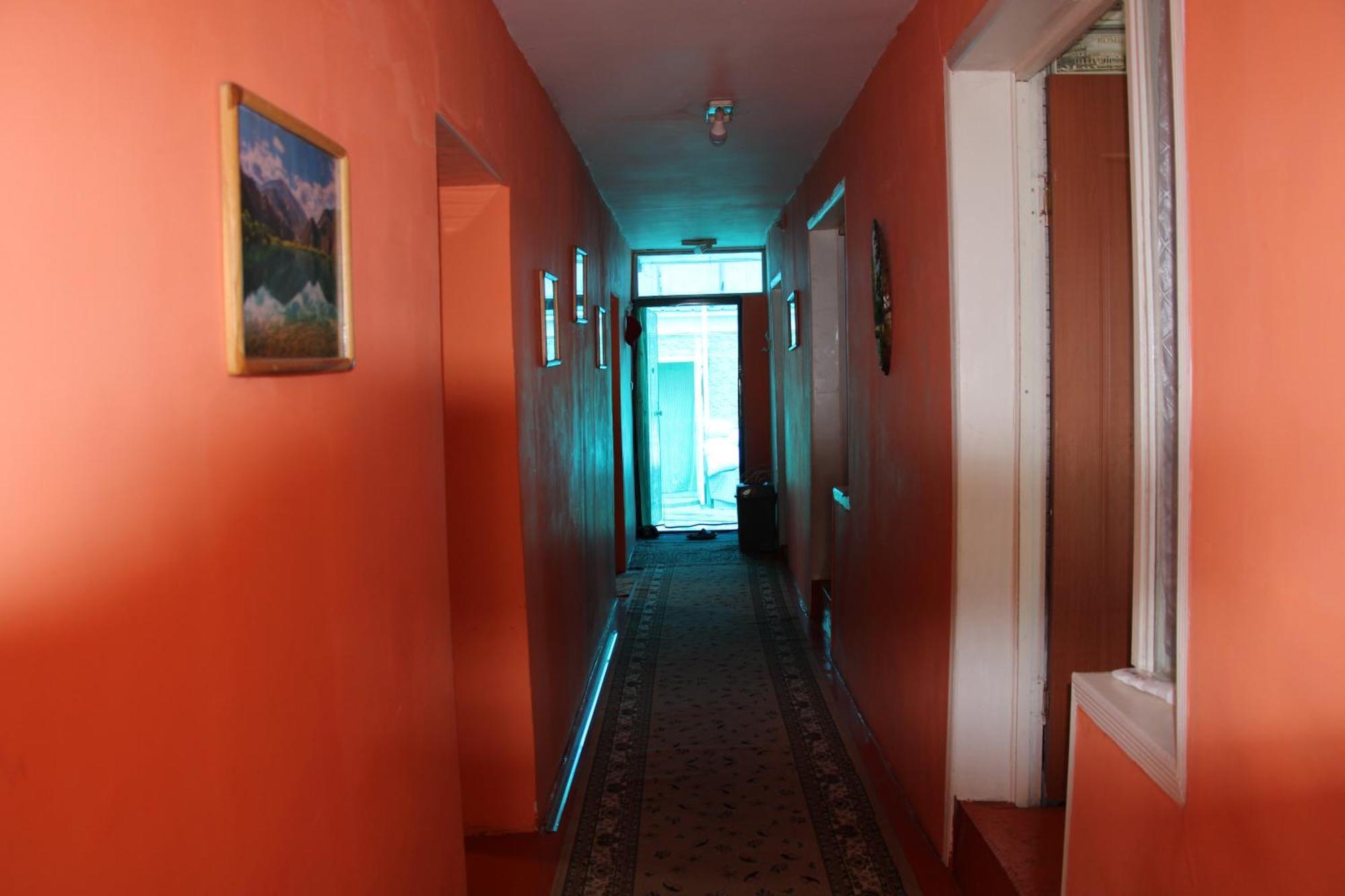 Guest House On Derbisheva Каракол Екстер'єр фото
